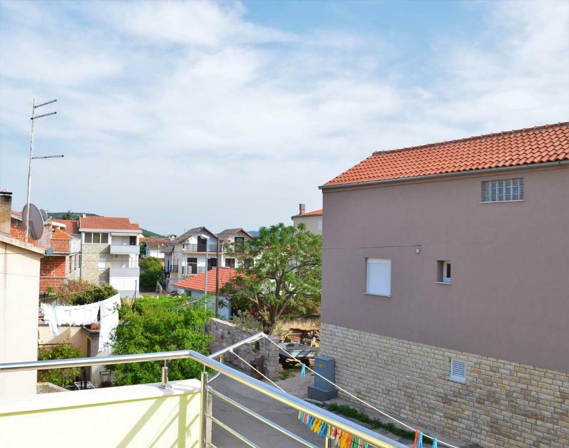 Apartman Rosa Pirovac Luaran gambar