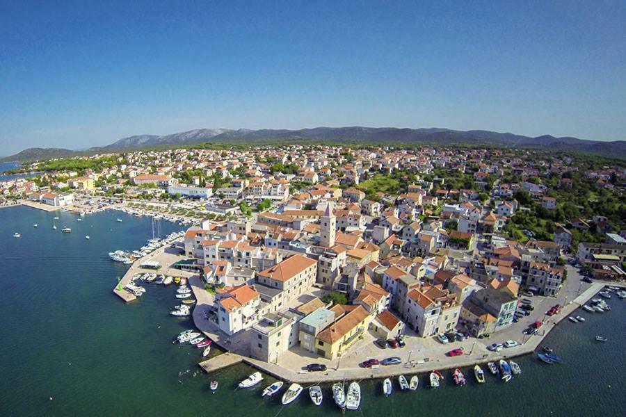 Apartman Rosa Pirovac Luaran gambar