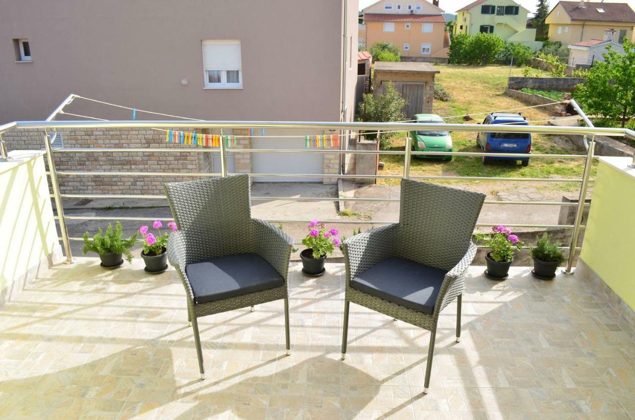Apartman Rosa Pirovac Luaran gambar