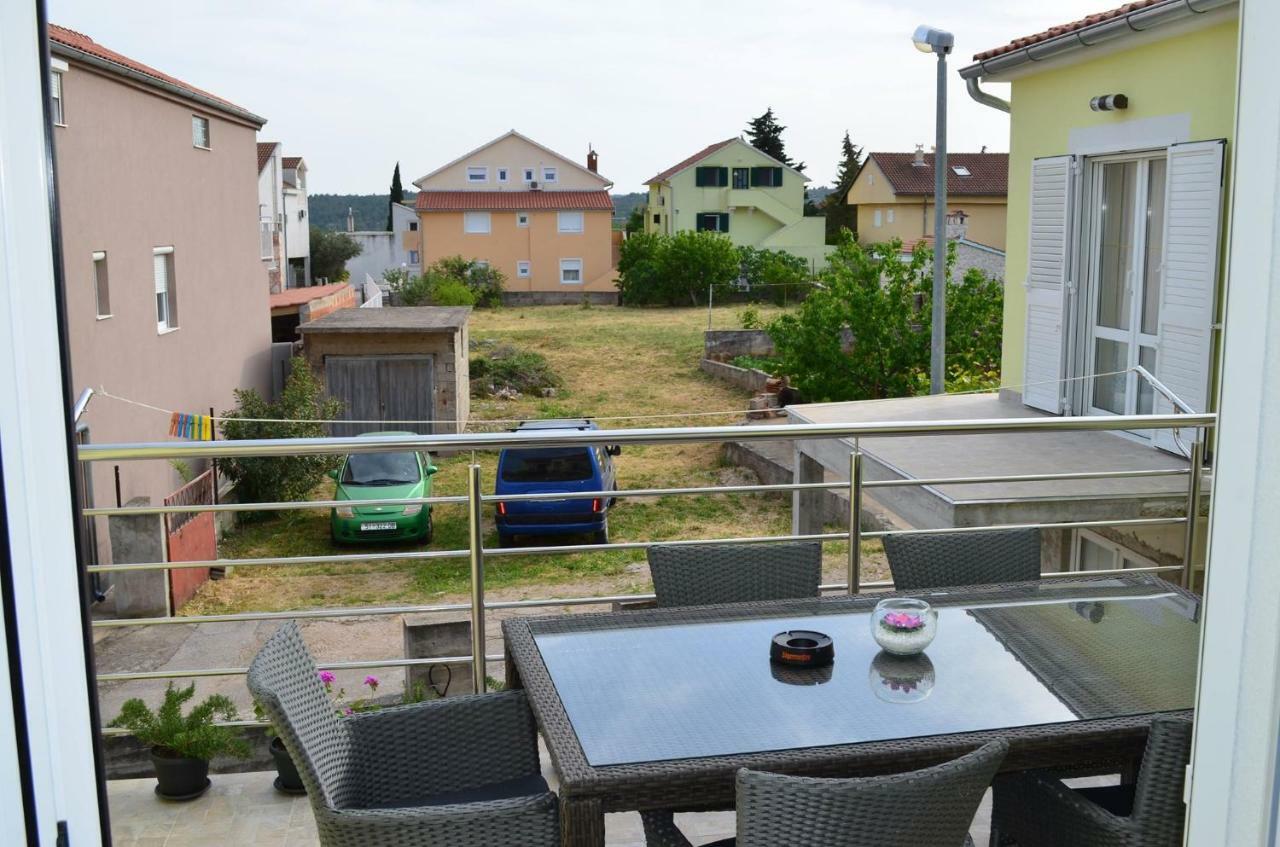 Apartman Rosa Pirovac Luaran gambar
