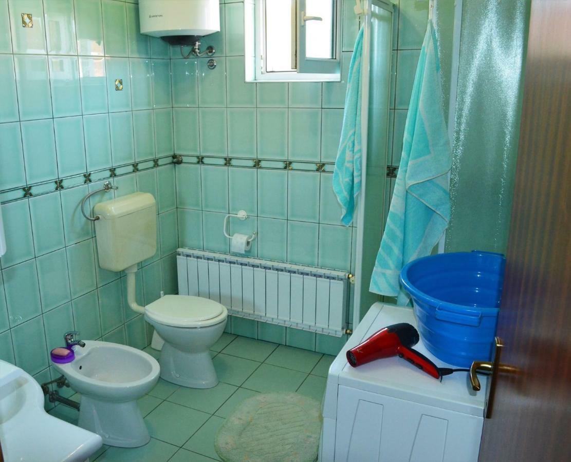 Apartman Rosa Pirovac Luaran gambar